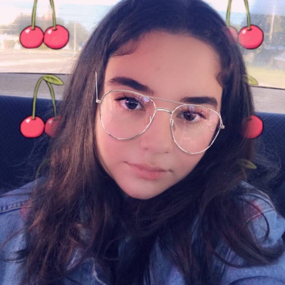 Meet your Posher, Miriam - Picture 1 of 1